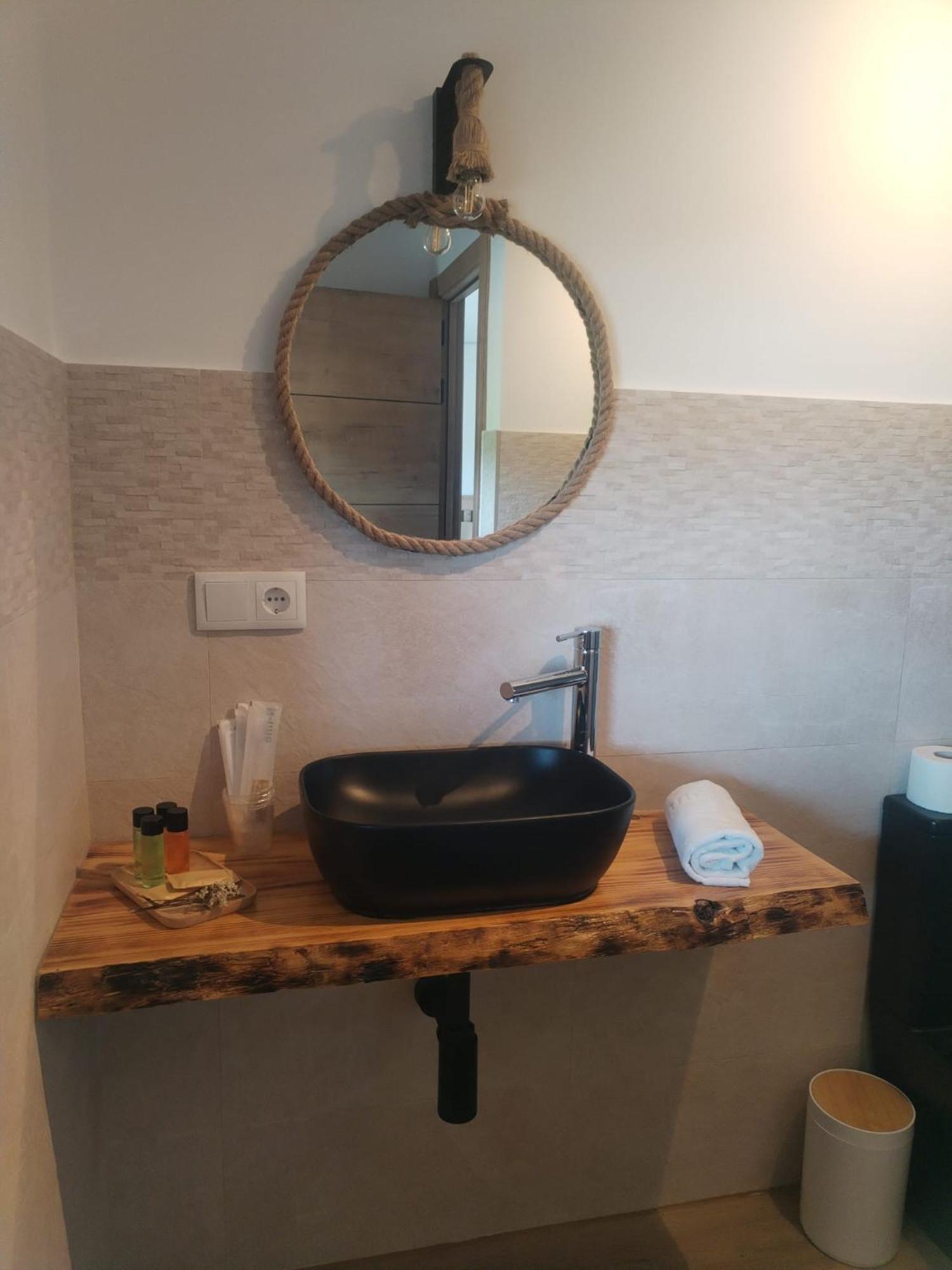 Hotel Rural O Salazon Камбадос Екстериор снимка